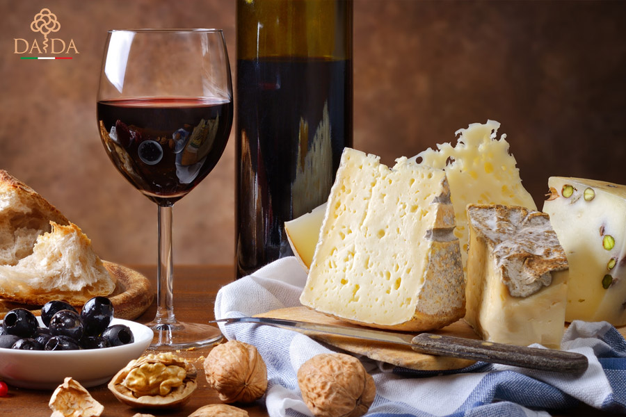 do-an-ket-hop-Ruou-vang-do