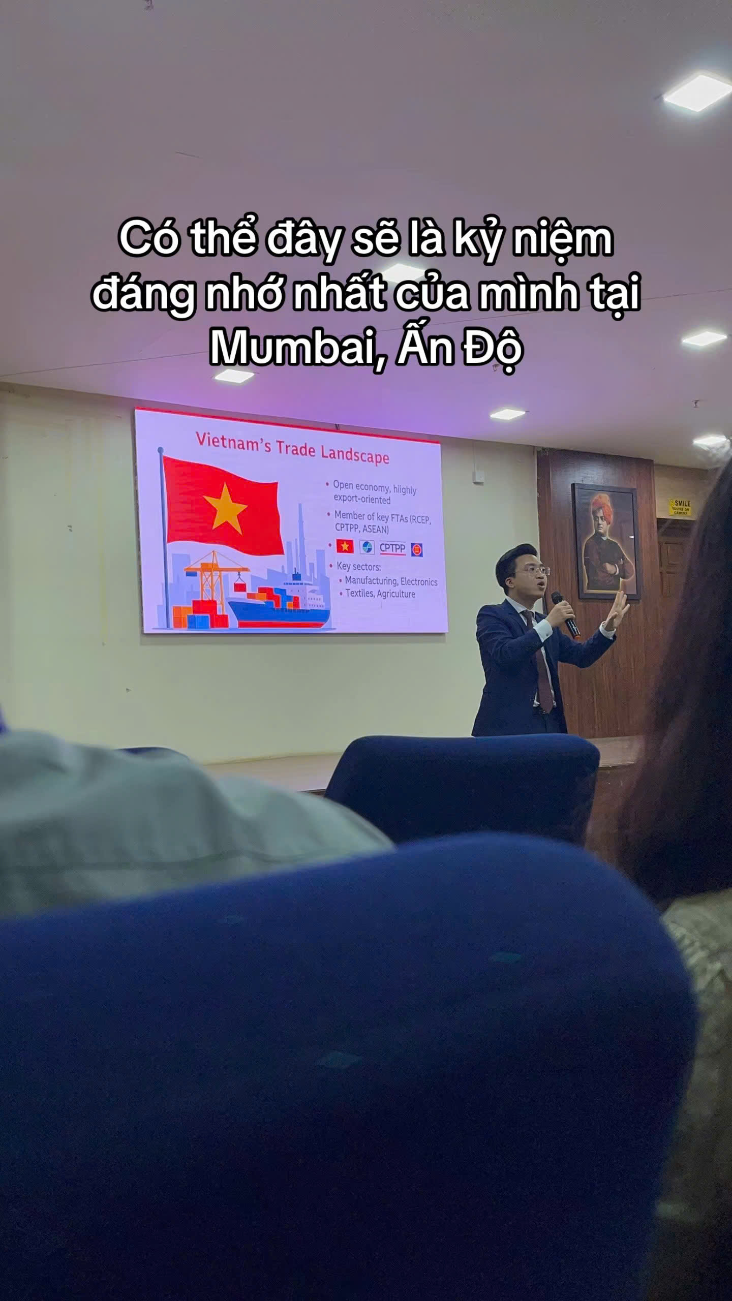 z6496602283245_093b32ec8e5f2a10ef27bac62acf5dd1