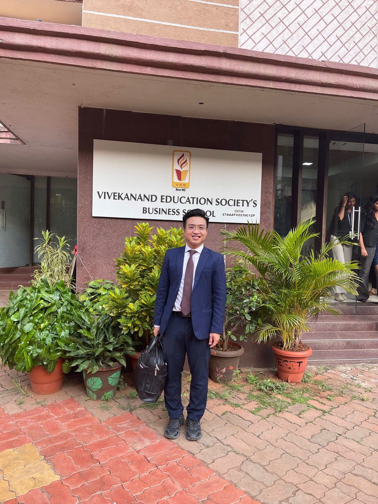 zzz6496602298577_fc5c50ddf1e969dbfc710b827d7d5bf5999